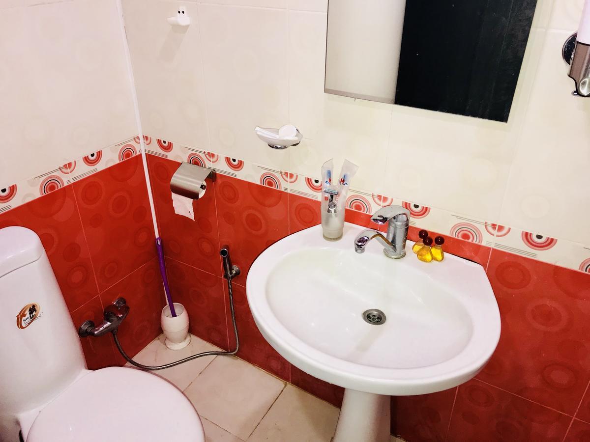 Check-In Hostel باكو المظهر الخارجي الصورة