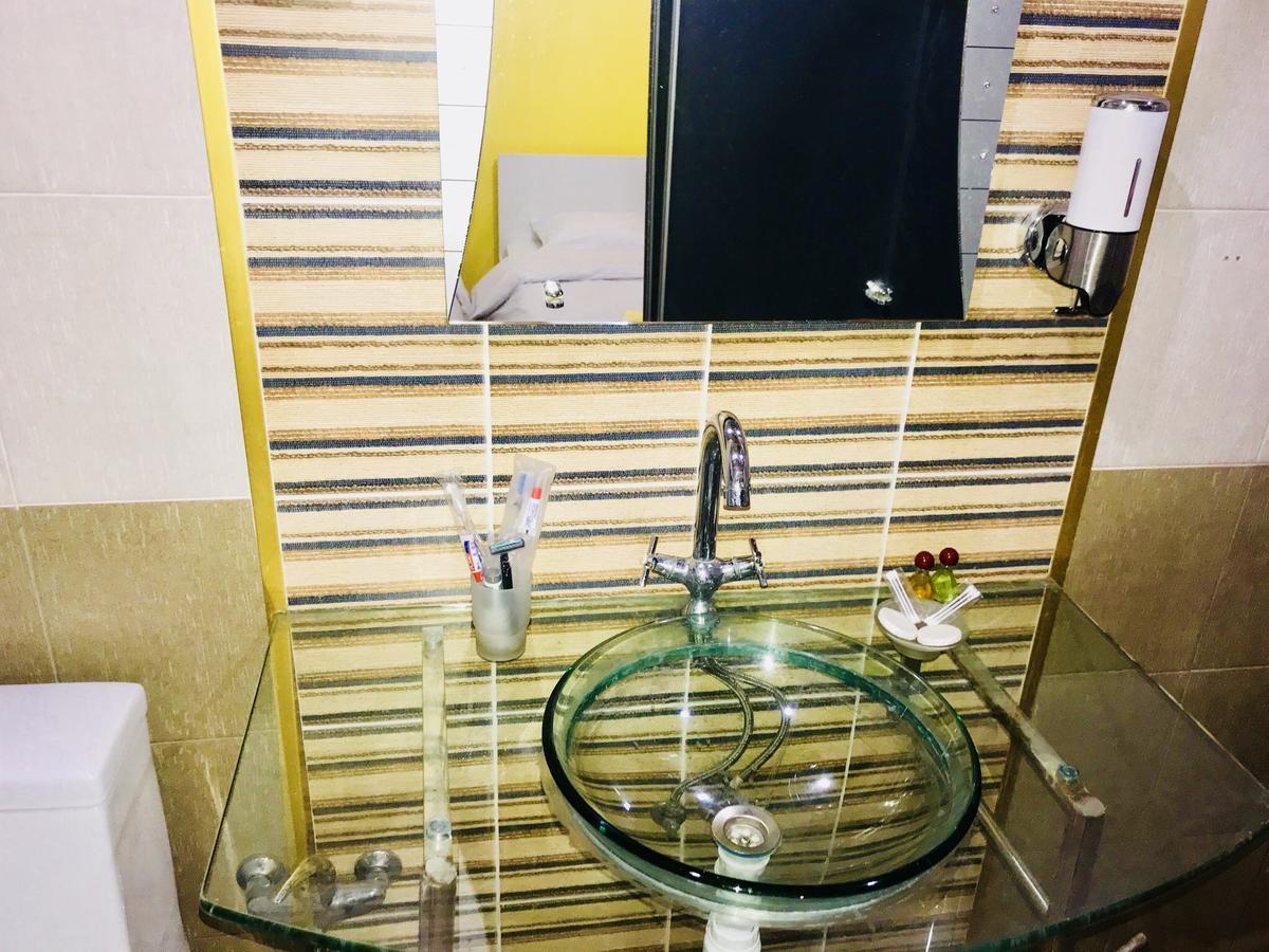 Check-In Hostel باكو المظهر الخارجي الصورة