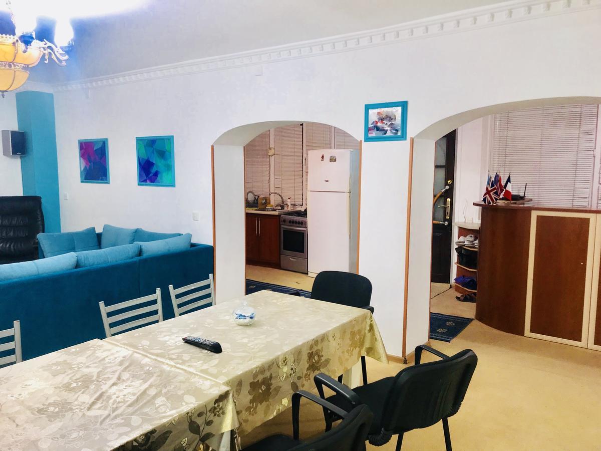 Check-In Hostel باكو المظهر الخارجي الصورة